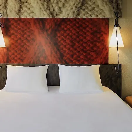 فندق إيبيس لا سيوتات 3*