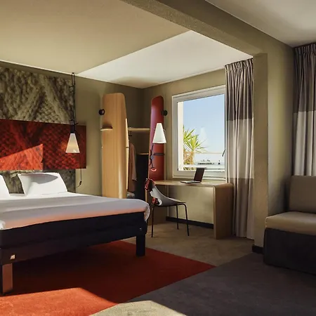 Ibis 3*