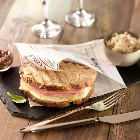 Отель Ibis Ла-Сьота