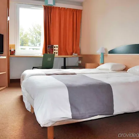 Ibis Hotel 3*