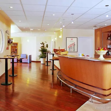 Otel Ibis 3*