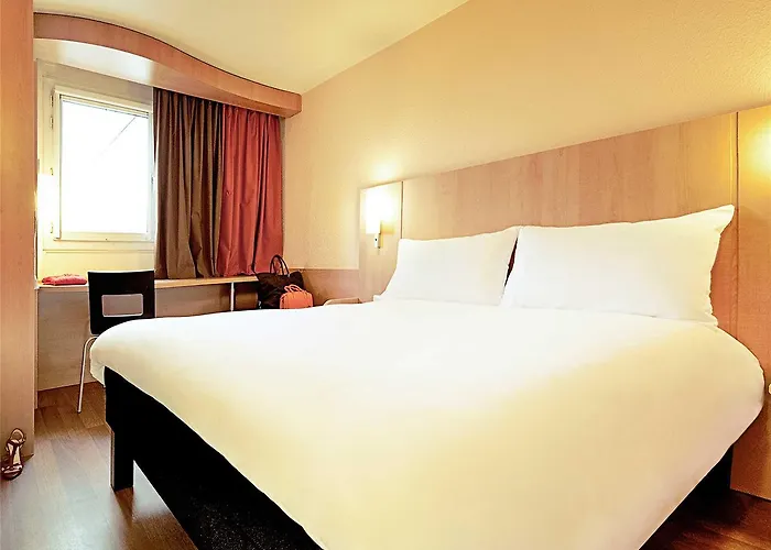 Ibis Hotell 3*